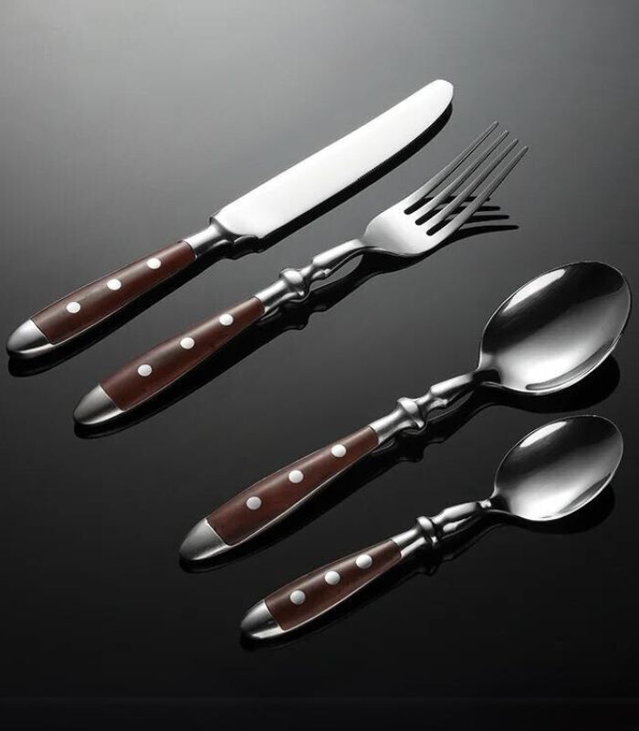 24pcs Cutlery Set Winchester Crest Resin and 18/10 Stainless Steel Set for 6 Brown