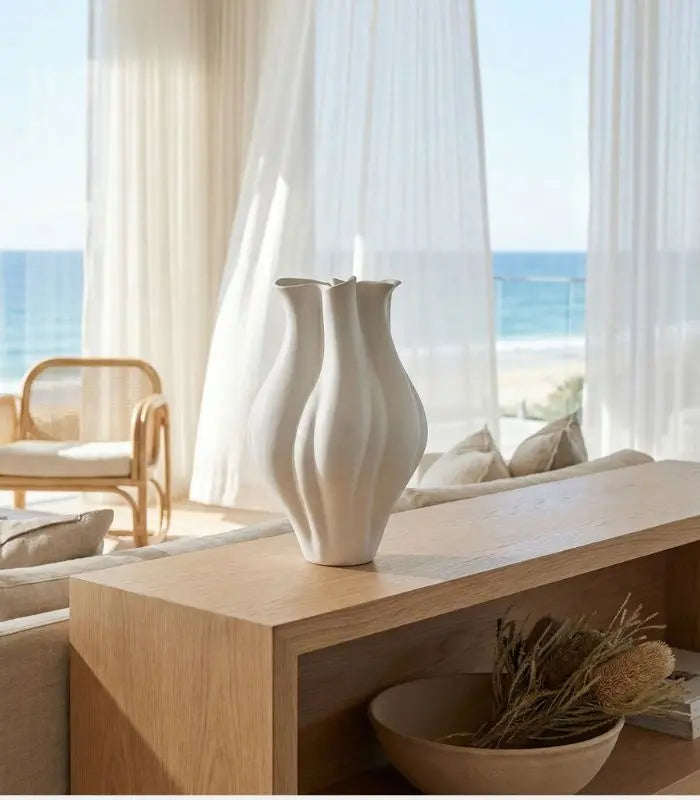 Valenza White Ceramic Sculptural Vase – Handcrafted Flowing Form 37 cm