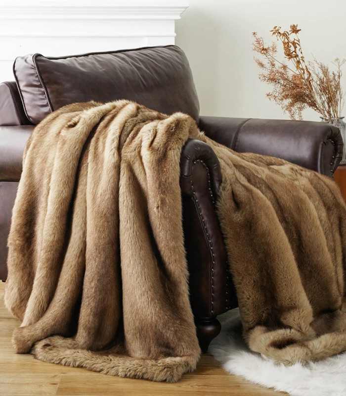Faux Fur Blanket Light Brown Caramel