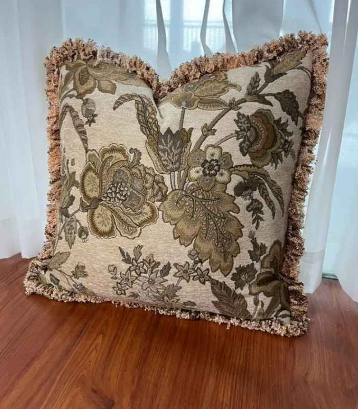 Vintage Style Floral Chenille Cushion Cover 45 x 45 cm