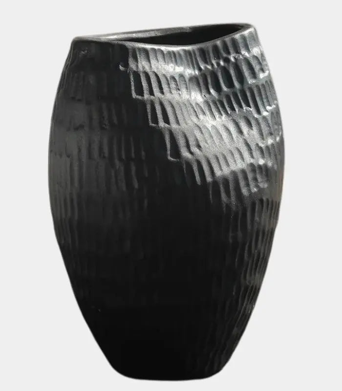 Ripple Ceramic Vase – Textured Sculptural Design Black