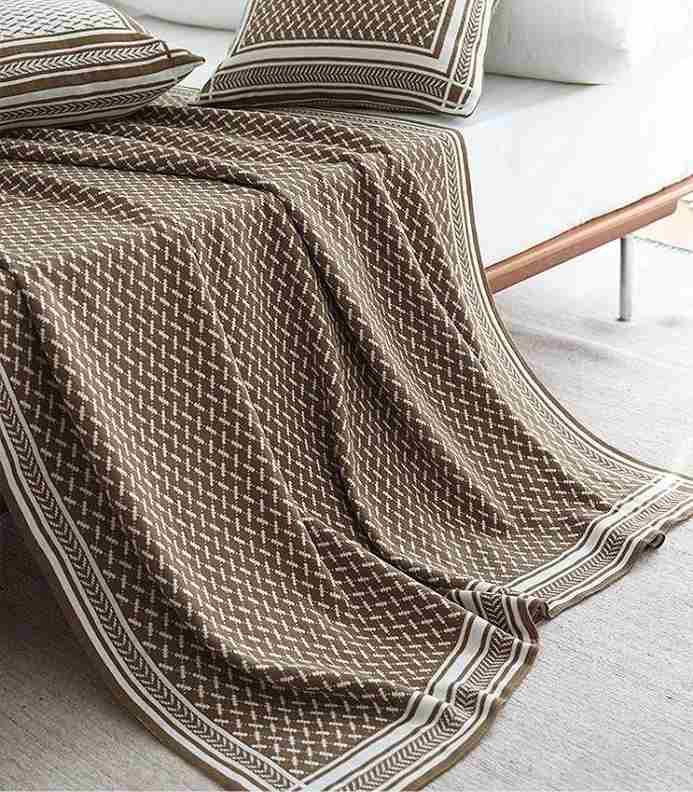 Versatile Reversible Throw Blanket - Cozy & Stylish Brown & White Knitted