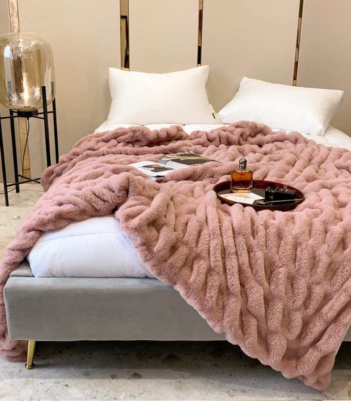 Faux Fur Throw Blanket Decorative Large Pink