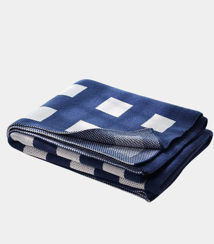 Geometric Knitted Blanket – Soft & Lightweight Throw, 130 x 180 cm (51 x 71 in)