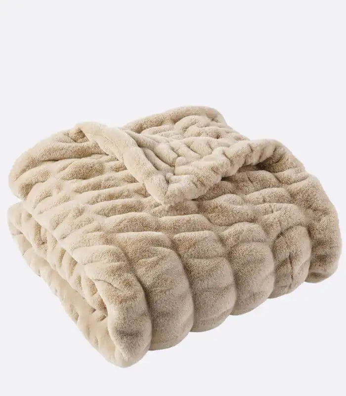 Faux Fur Throw Blanket Luxe Tan Plush and Thick (2 kg)