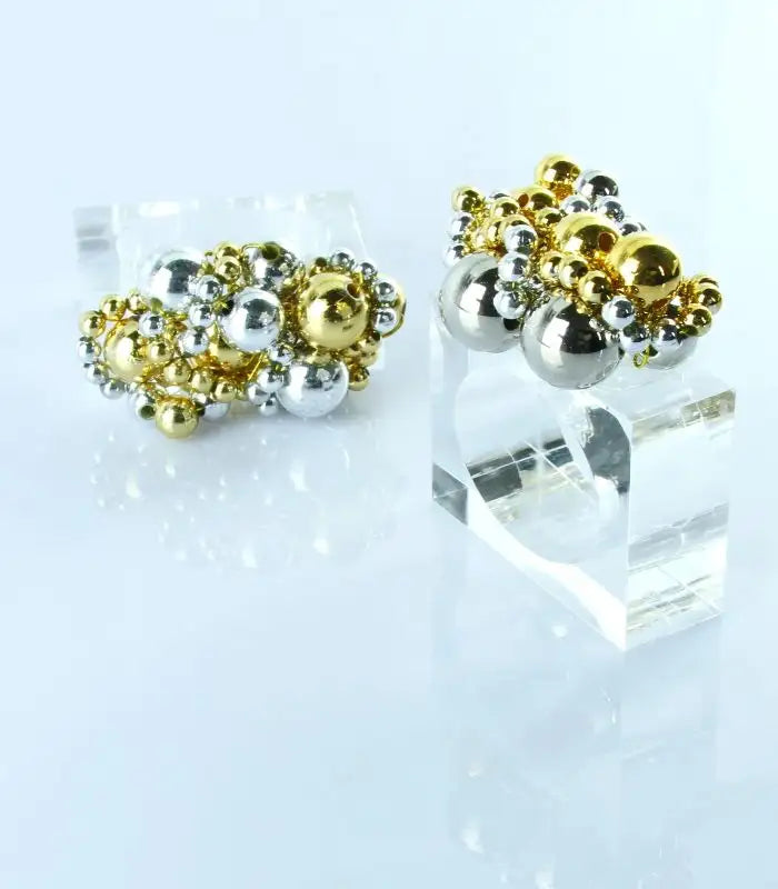 Handbeaded Bubble Napkin Rings – Gold & Silver Acrylic Set