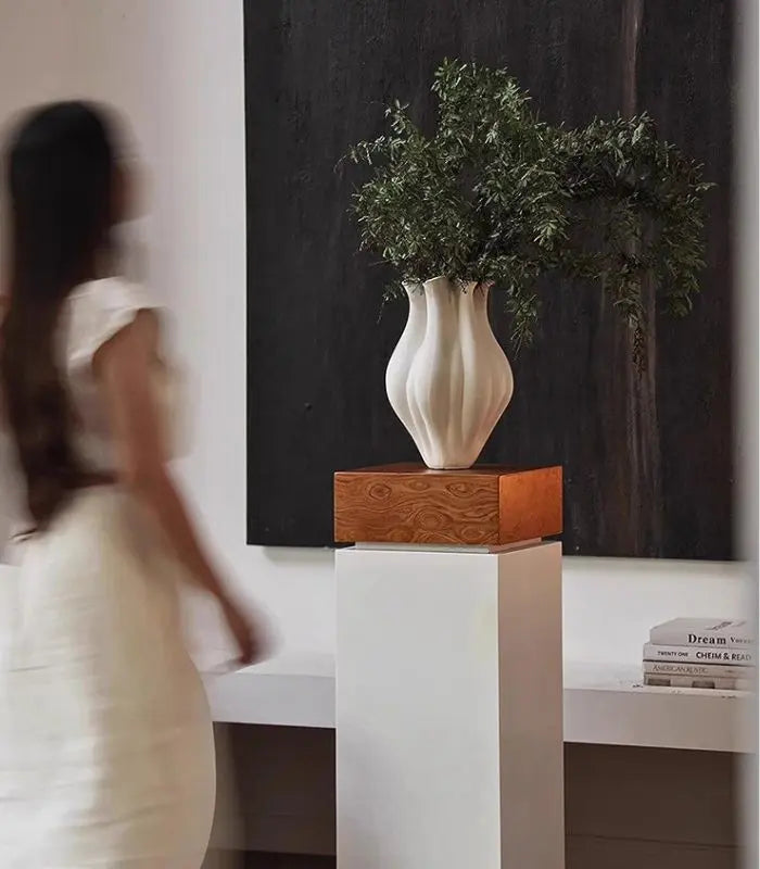 Valenza White Ceramic Sculptural Vase – Handcrafted Flowing Form 37 cm