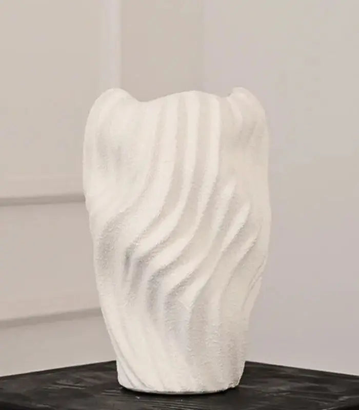 Sculptural Wave Ceramic Tabletop Vase – Organic Textured Design 25 cm