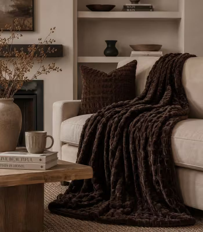 Velluto Double-Sided Ruched Faux Fur Blanket – Chocolate Brown