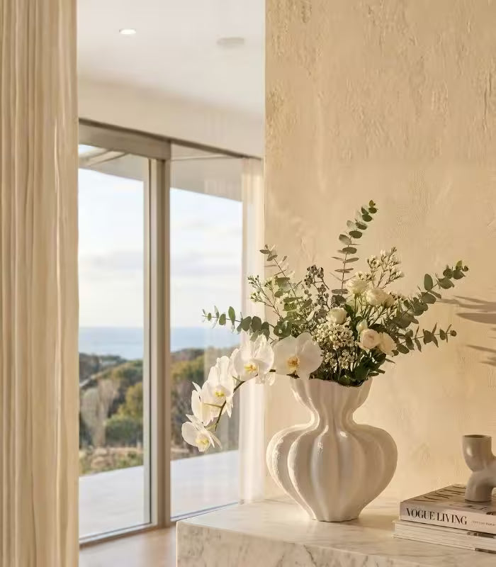 Delmara Tabletop Vase Textured White & Gold Ceramic 23 cm