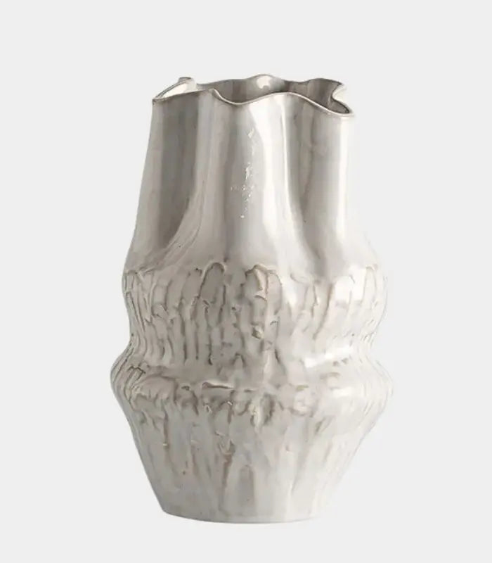 Elowen Textured Porcelain Vase – White Sculptural Ribbed Vessel 21.8 cm / 8.58 in