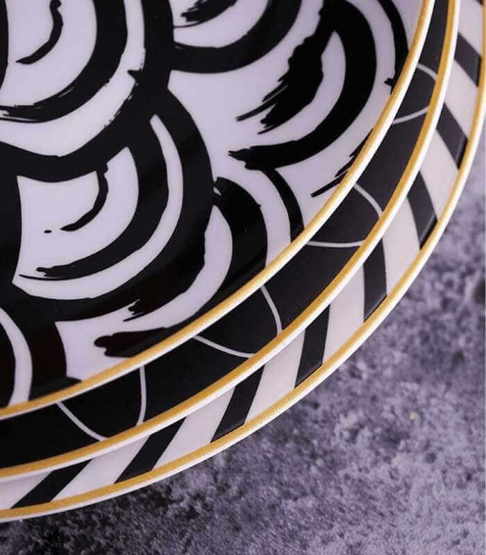 Set of 6  Dining Plates Black & White Porcelain 20cm