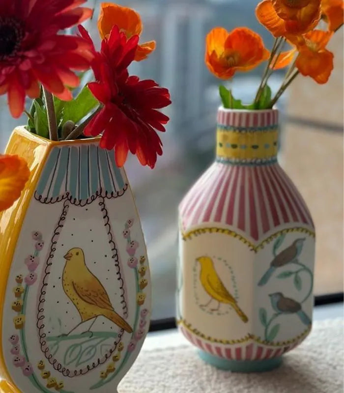 Hand-Painted Yellow Bird Teardrop Vase - Exquisite Ceramic Art Piece (25cm/9.84")