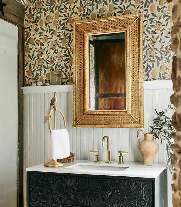 Regal Plume Towel Stand Vintage Style Ornate Bathroom Kitchen Accessory Brass 39 cm (15.55 in)