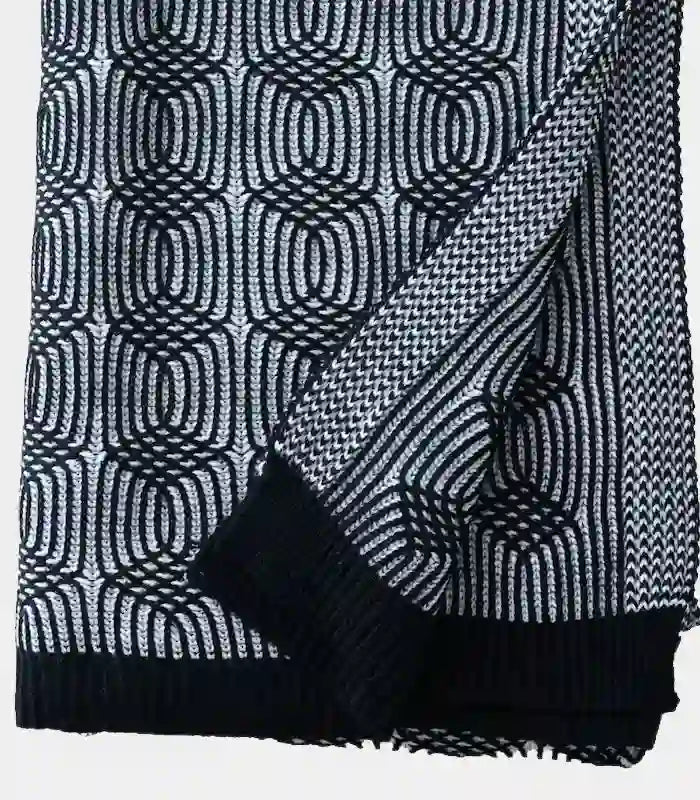 Geometric Knit Throw Blanket – Lightweight Acrylic 130x180 cm
