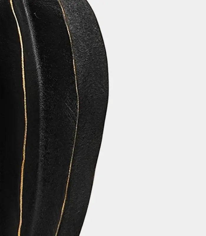 Noir Ceramic Vase – Gold-Lined Sculptural Design Black & Gold