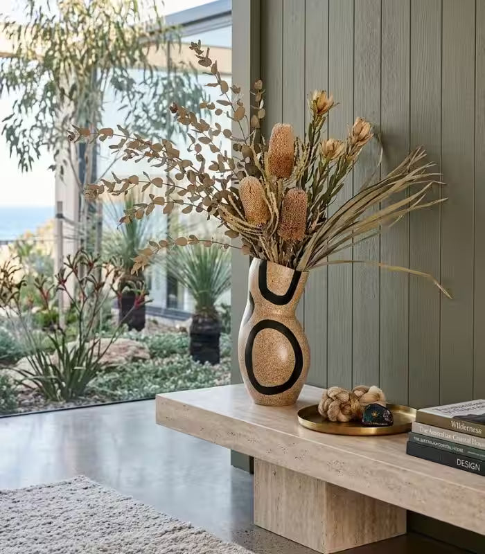 Zenobia Vase – Abstract Geometric Design Resin Warm Sand 42 cm (16.53 in)