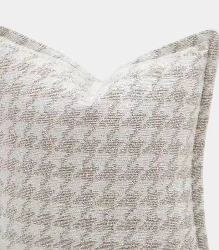 Heritage Houndstooth Cushion Cover – Classic Woven Pattern 45 x 45 cm