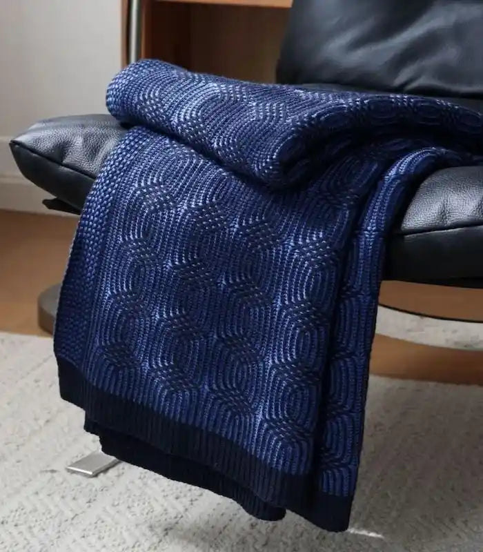 Geometric Knit Throw Blanket – Lightweight Acrylic 130x180 cm