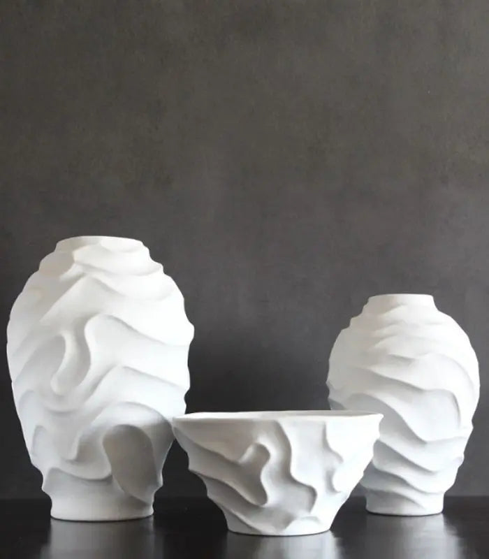 Sculptural Wave Ceramic Vase – Handcrafted Organic Design White