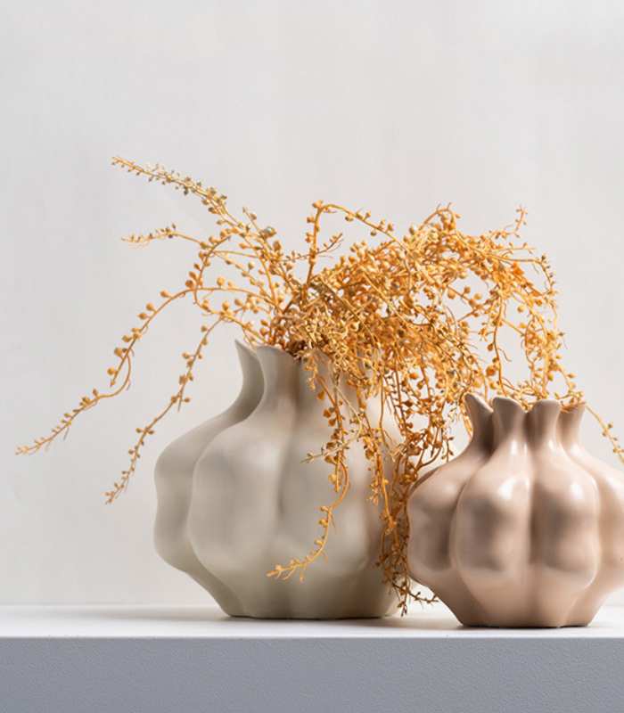 Elegant White Ceramic Pomegranate Vase Sculptural Ceramic Vase 20 x 17.5 cm Soft Off-White