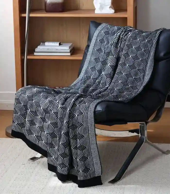 Geometric Knit Throw Blanket – Lightweight Acrylic 130x180 cm