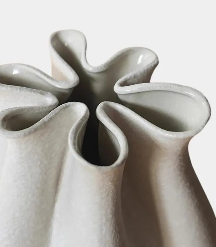 Valenza White Ceramic Sculptural Vase – Handcrafted Flowing Form 37 cm