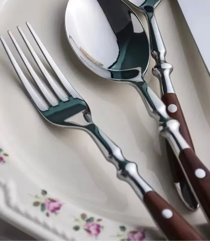 24pcs Cutlery Set Winchester Crest Resin and 18/10 Stainless Steel Set for 6 Brown