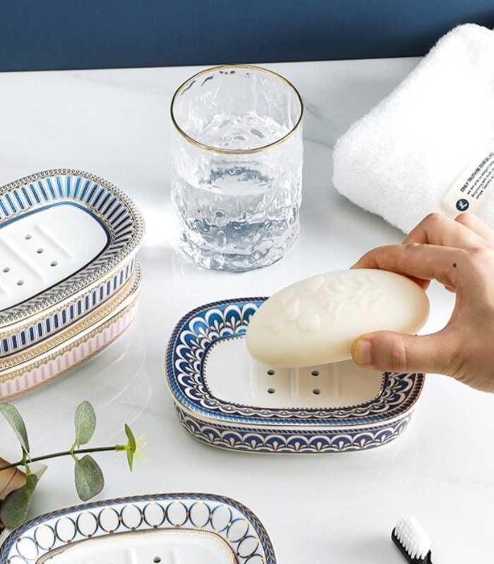 Ceramic Soap Dish With Drain Blue and White 13.8 cm