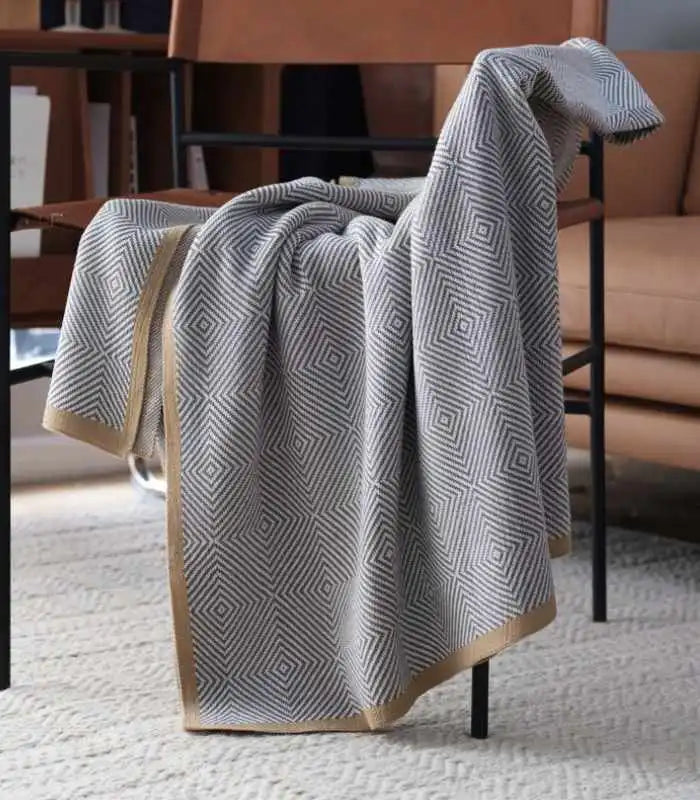 Knitted Throw Blanket Grey Geometric 127x180 cm 1 kg