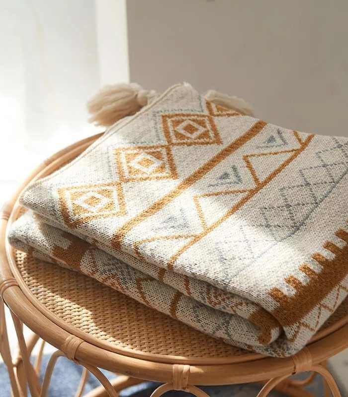 Knitted Throw Blanket Geometric Pattern Boho Style Woven Acrylic 150x200 cm Large